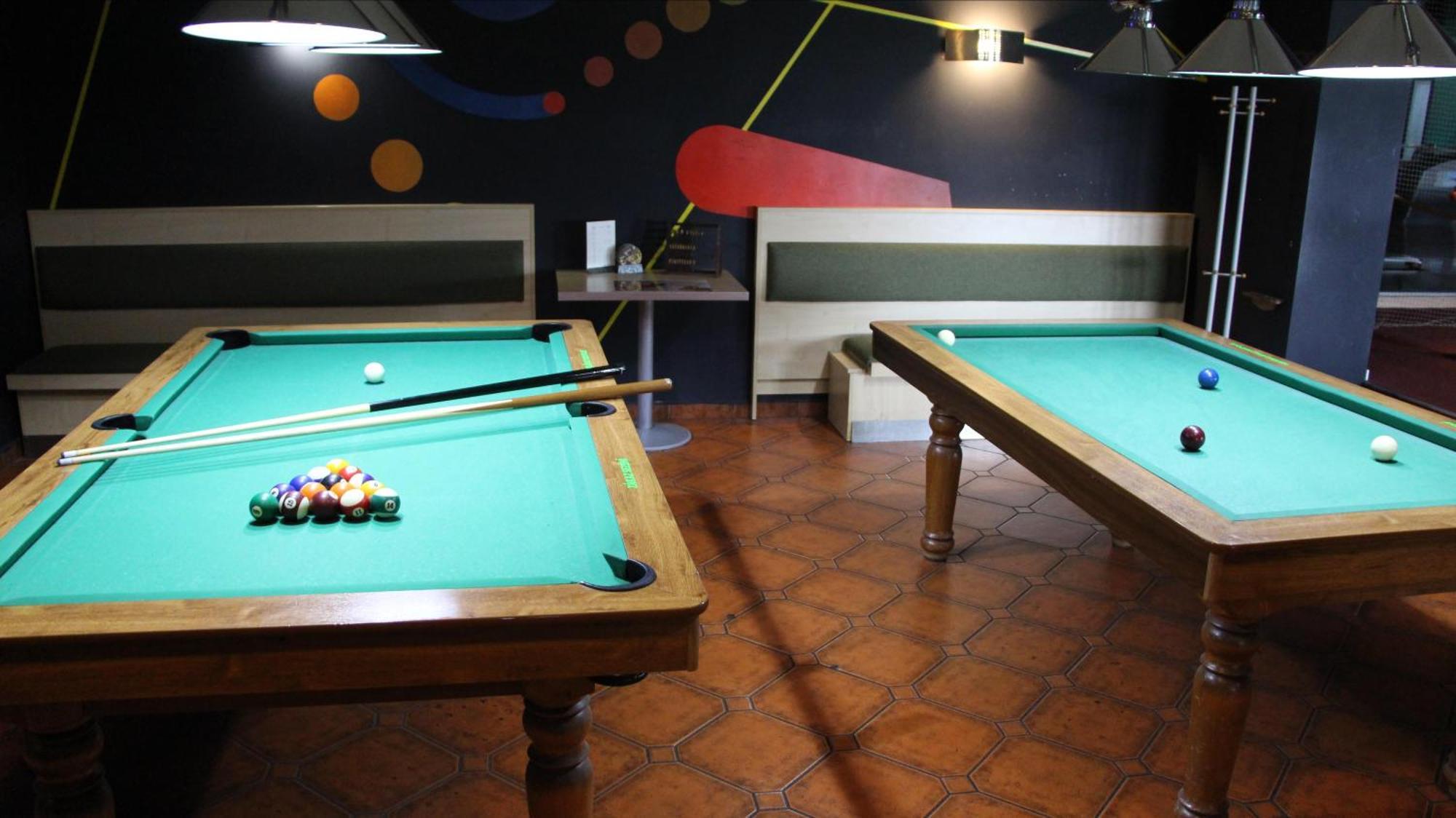 Penzion Raketa Bowling Opava Buitenkant foto