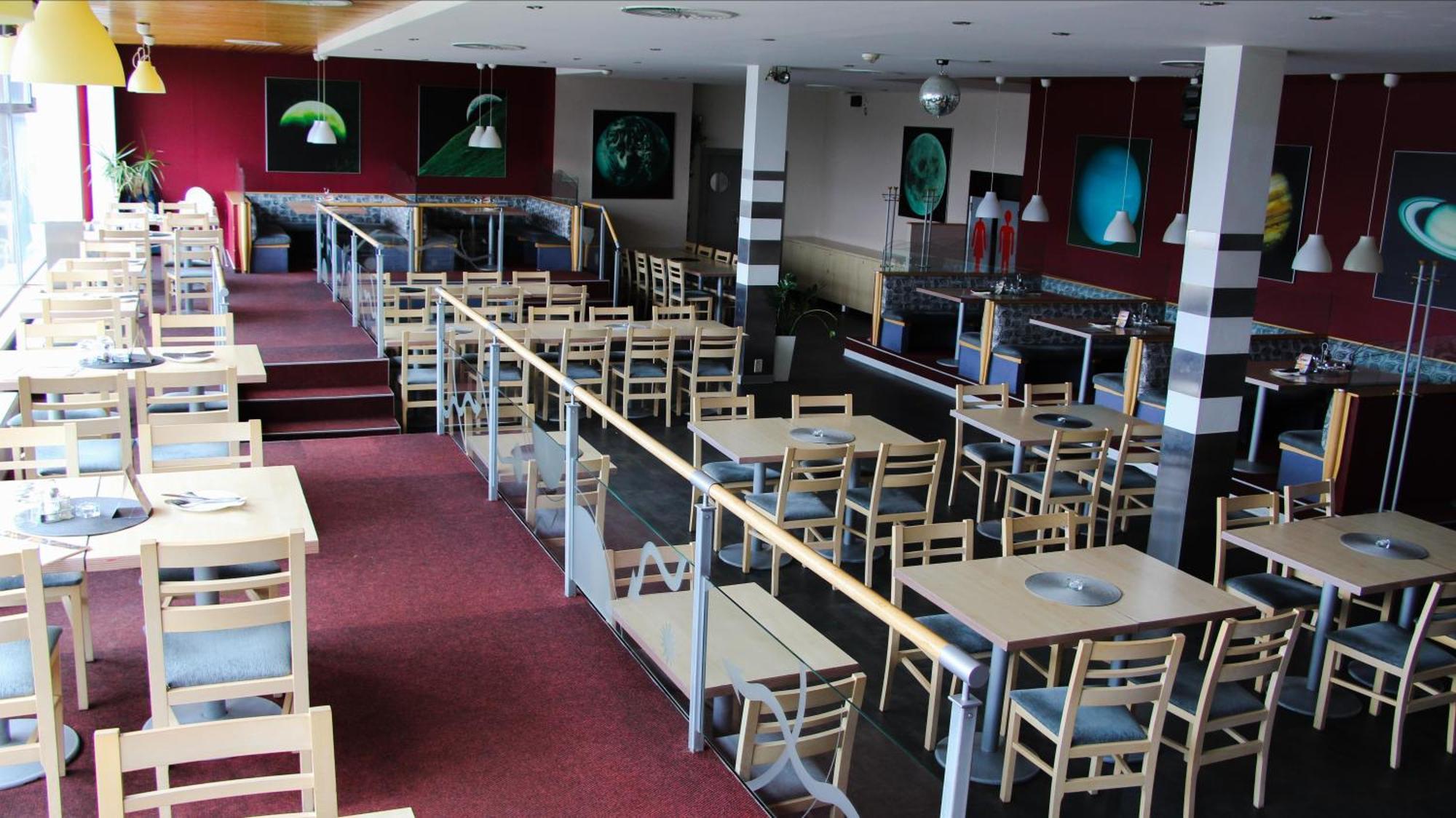 Penzion Raketa Bowling Opava Buitenkant foto